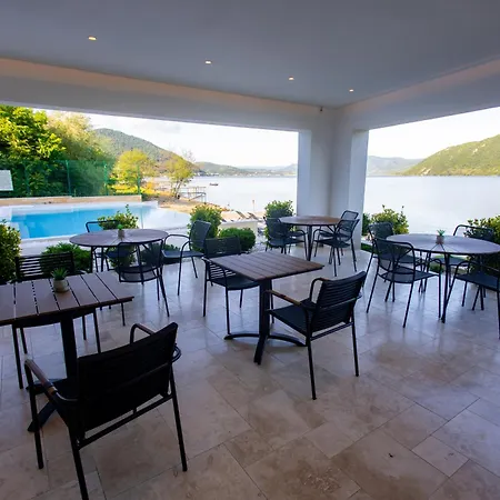Yrys House - Adults Only-3
